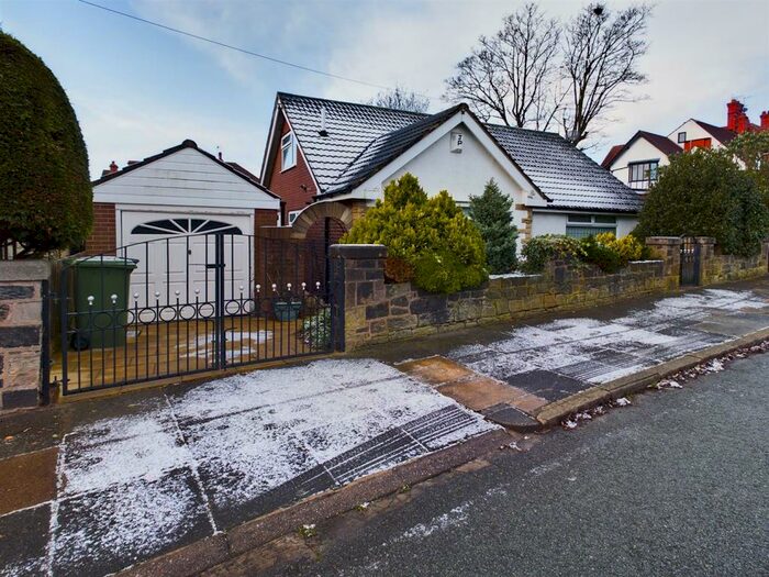 2 Bedroom Detached Bungalow To Rent In Rockland Road, Wallasey, CH45