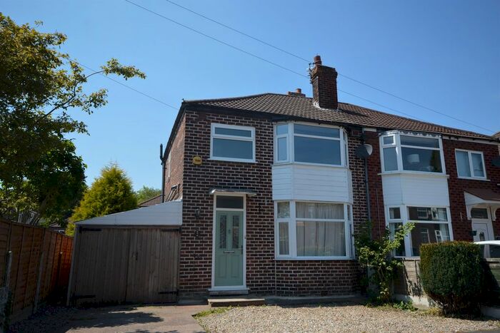 3 Bedroom Semi-Detached House To Rent In Melling Avenue, Stockport, SK4