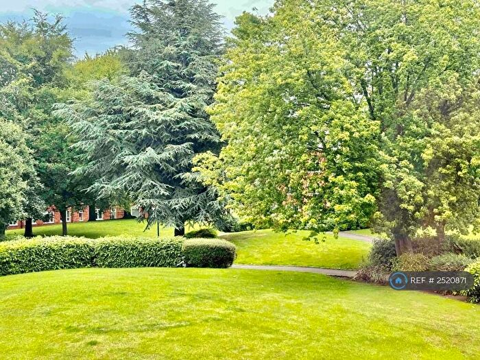 1 Bedroom Flat To Rent In Melmerby Court, Salford, M5