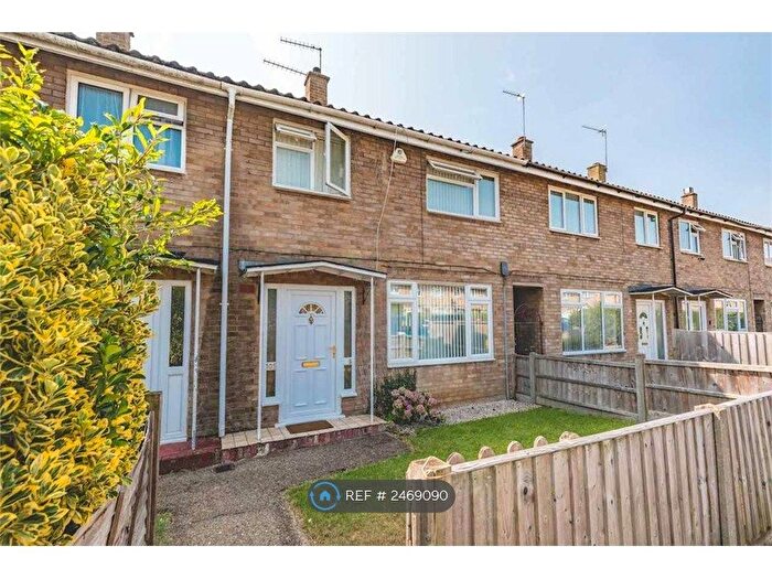 3 Bedroom Terraced House To Rent In Marescroft Road, Slough, SL2