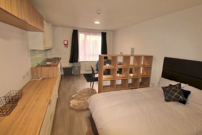 Apartment To Rent In The Court, Clarendon Quarter, LS3