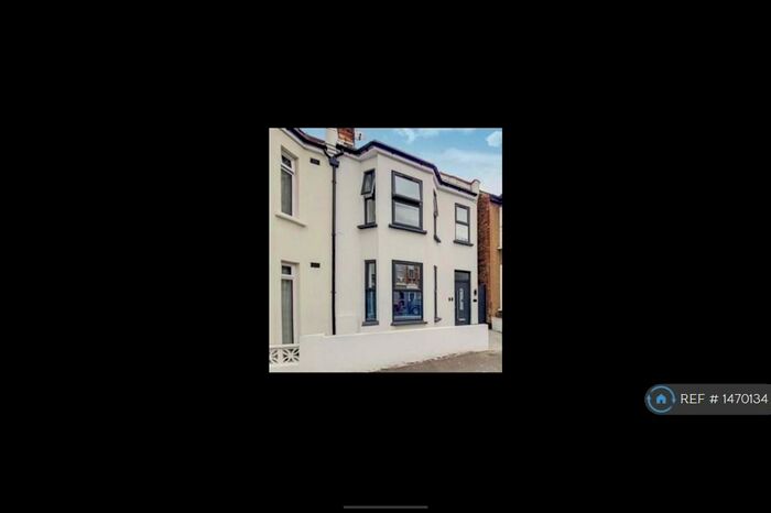 2 Bedroom Flat To Rent In St. Kildas Road, Harrow, HA1