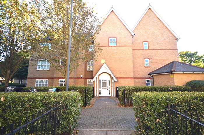 1 Bedroom Flat For Sale In Chamberlayne Avenue, Wembley, HA9