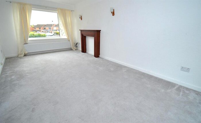 4 Bedroom Semi-Detached Bungalow To Rent In Millfield Close, Higher Bebington, Wirral, CH63