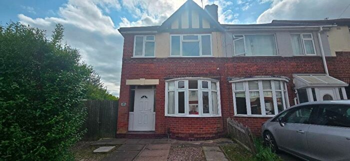 3 Bedroom Semi-Detached House To Rent In Burnaston Road, Leicester, LE2