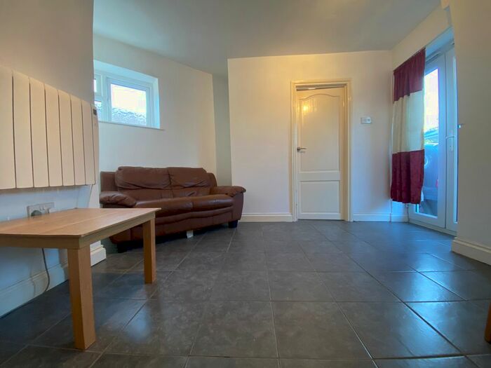 1 Bedroom Flat To Rent In Cressage Close, Southall, UB1