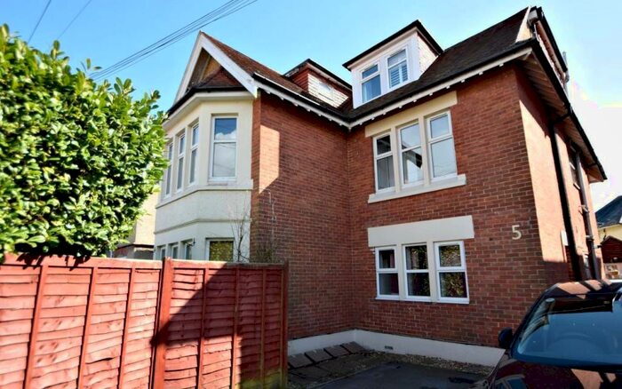 1 Bedroom Flat To Rent In Bournemouth, BH8