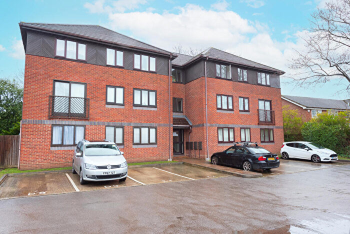 2 Bedroom Apartment To Rent In Oakfields, Camberley, Surrey, GU15