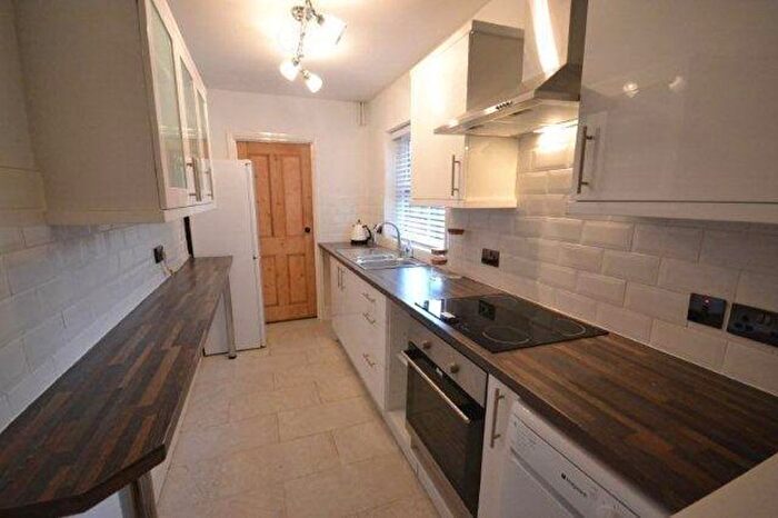 3 Bedroom Terraced House To Rent In Hartopp Road, Leicester, LE2
