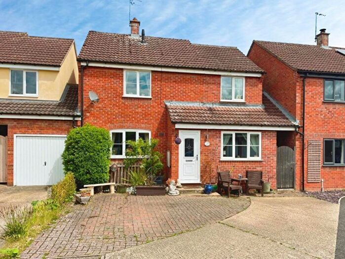 3 Bedroom House For Sale In Saxon Walk, Mundford, IP26