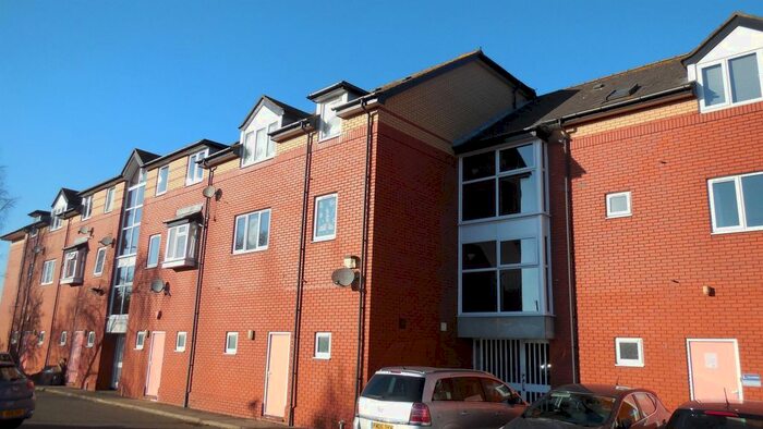 2 Bedroom Flat To Rent In Elm Court, Old Milton Road, New Milton BH25