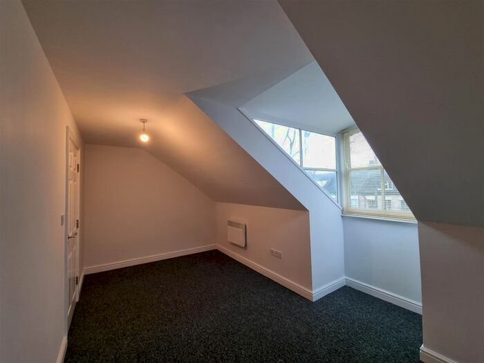 2 Bedroom Flat To Rent In Boulevard, Hull, HU3