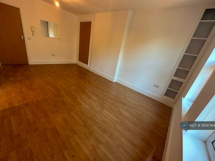 1 Bedroom Flat To Rent In Bargate, Grimsby, DN34