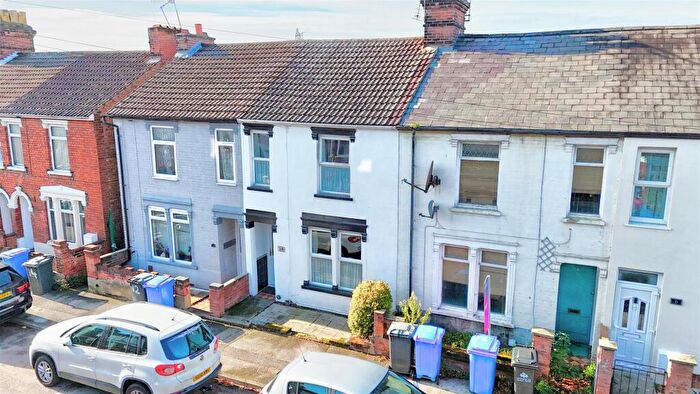 3 Bedroom Terraced House For Sale In Cullingham Road, Ipswich, IP1