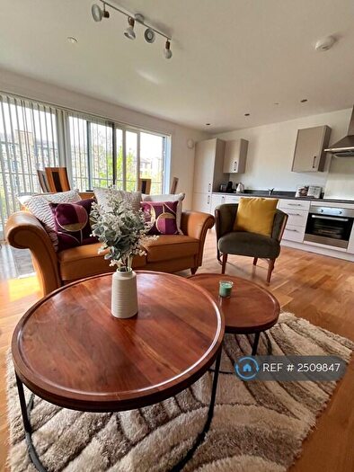 2 Bedroom Flat To Rent In Shrubhill Walk, Edinburgh, EH7