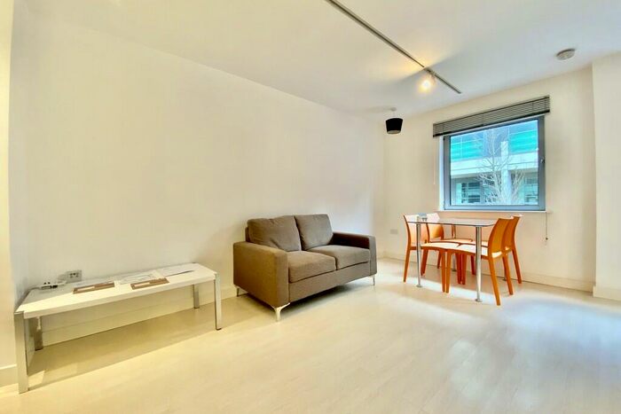 1 Bedroom Apartment To Rent In Ingram Street, Leeds, LS11