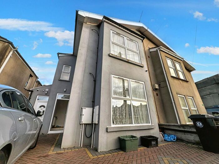 2 Bedroom Property To Rent In Stackpool Road, Southville, Bristol, BS3