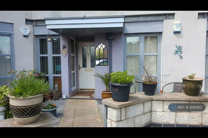 1 Bedroom Flat To Rent In Lister House, Nottingham, NG3