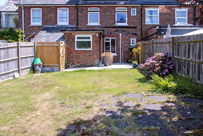 1 Bedroom Apartment For Sale In Station Road, Plumpton Green, BN7