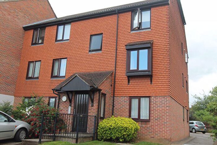 1 Bedroom Flat To Rent In Chelsea Gardens, Sutton, SM3