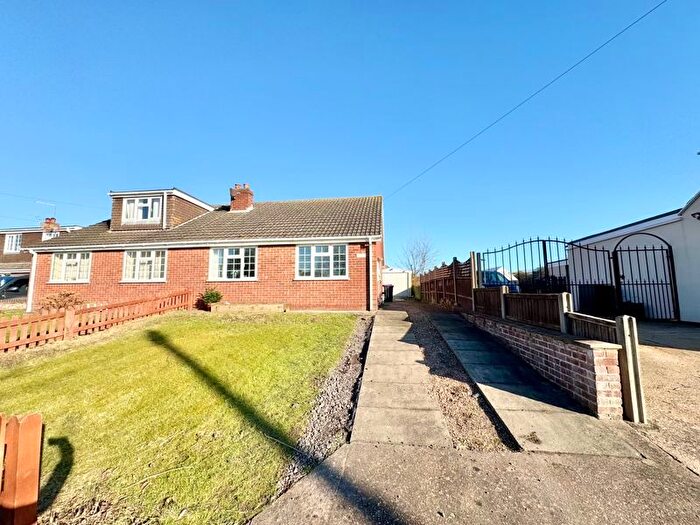 2 Bedroom Bungalow For Sale In High Street, Grainthorpe, Louth, LN11
