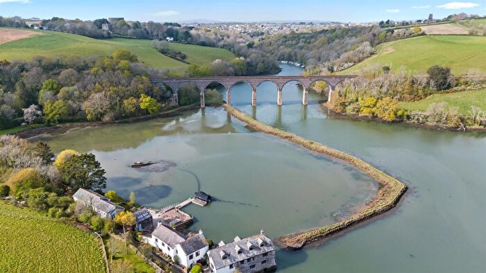 3 Bedroom Detached House For Sale In Antony Passage, PL12