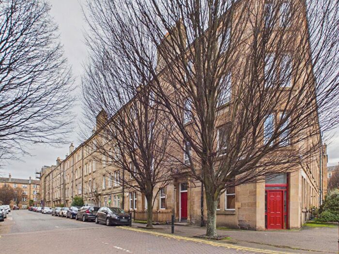 1 Bedroom Flat To Rent In Bryson Road, Polwarth, Edinburgh, EH11