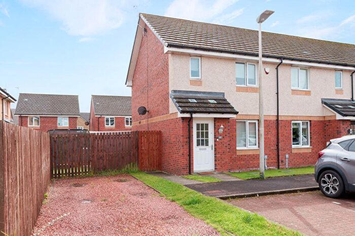3 Bedroom Semi-Detached Villa For Sale In Gatehead Drive, Bishopton, PA7