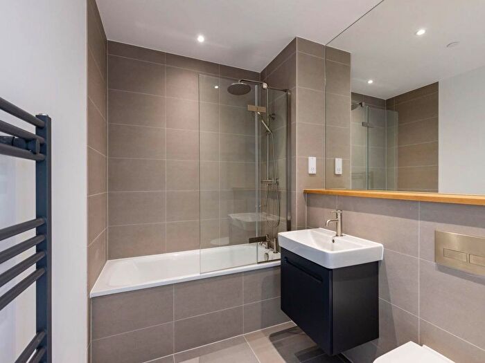 3 Bedroom Flat To Rent In Temple Park Crescent, Polwarth, Edinburgh, EH11