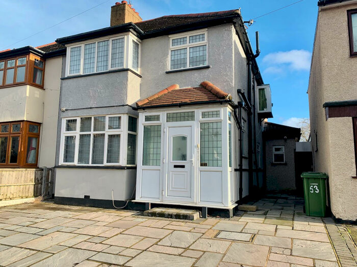 5 Bedroom Semi-Detached House To Rent In Upper Rainham Road, Hornchurch, Essex, RM12