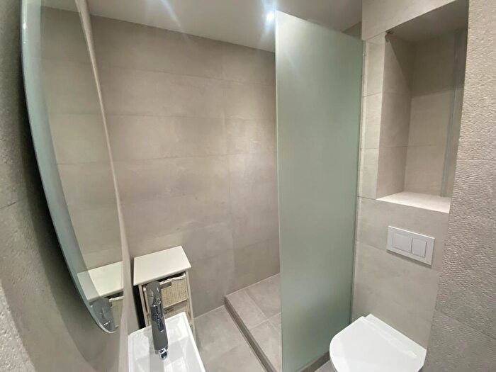 Flat To Rent In Domino Court, Bournemouth, BH1