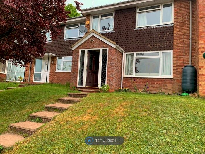 3 Bedroom Terraced House To Rent In South View, Downley, High Wycombe, HP13