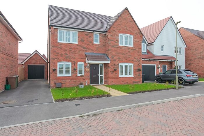 4 Bedroom Detached House For Sale In Foxcote Crescent, Didcot, OX11