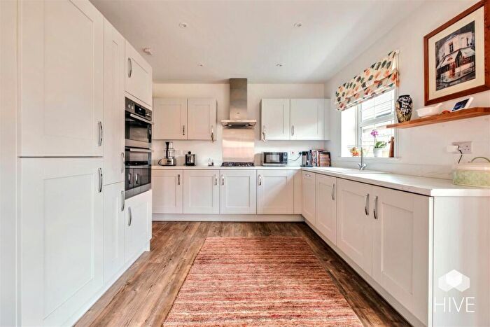 4 Bedroom Detached House For Sale In Winnow Close, Wimborne, BH21