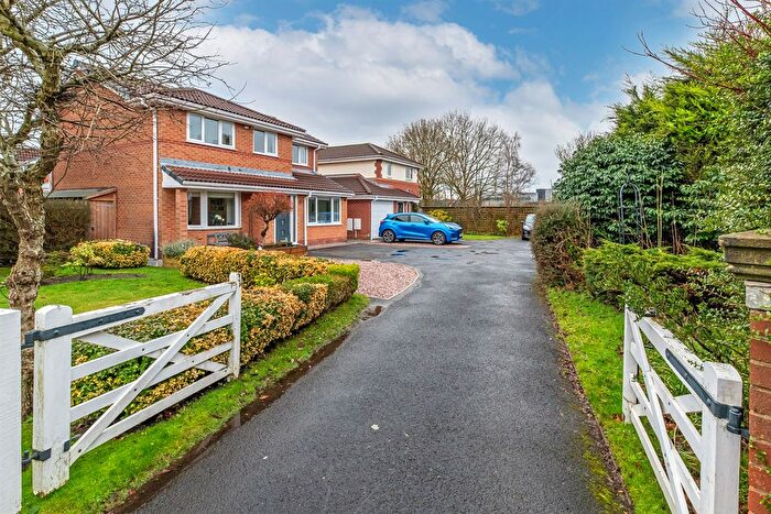 4 Bedroom Detached House For Sale In Newmoore Lane, Runcorn, WA7