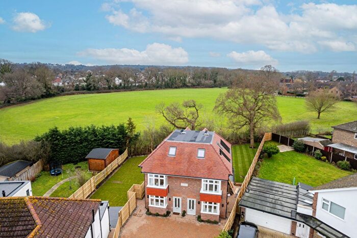 4 Bedroom Semi-Detached House To Rent In Tower View, Croydon, CR0