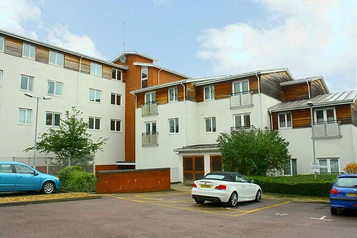2 Bedroom Apartment To Rent In Winchmore Hill Road, Southgate, N14