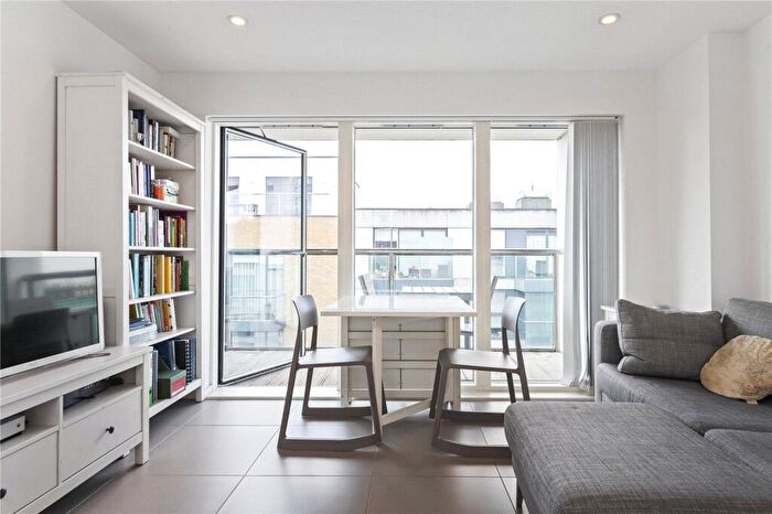 1 Bedroom Apartment To Rent In Dance Square, London, EC1V