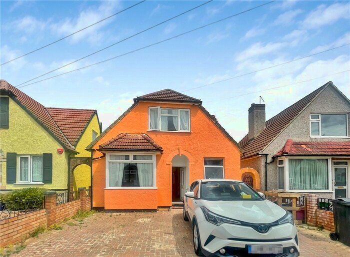 3 Bedroom Detached House To Rent In Hamilton Crescent, Hounslow, TW3