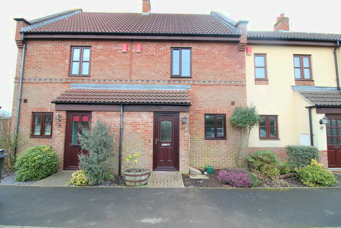 2 Bedroom House To Rent In Shepherds Way, BS22