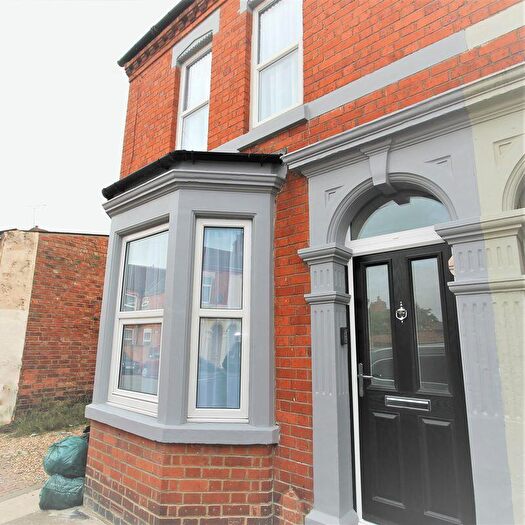 2 Bedroom Apartment To Rent In Modern Bed Apartment With Patio Area- Newcombe Road, NN5