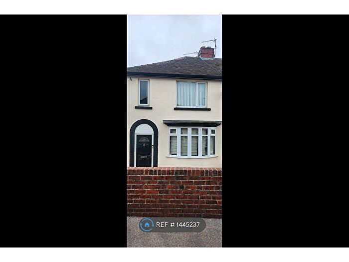 3 Bedroom Semi-Detached House To Rent In Greenwood Road, Sheffield, S9