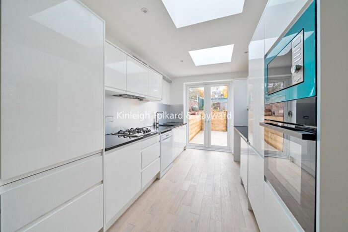 5 Bedroom House To Rent In Halliwick Road, London, N10