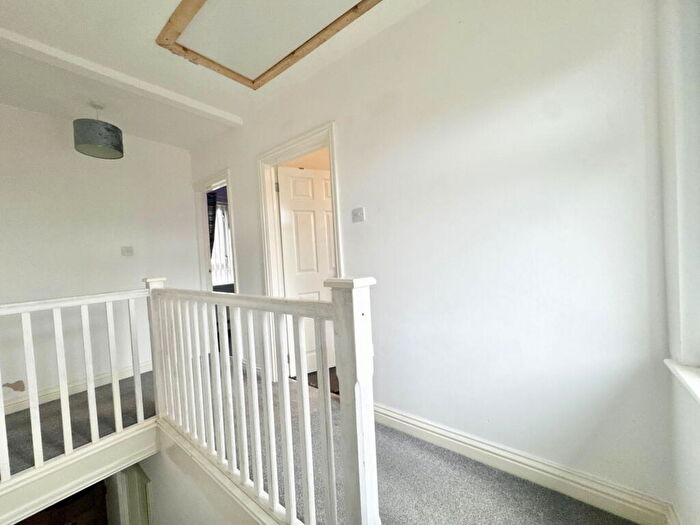 3 Bedroom Semi-Detached House For Sale In Woodfield Road, Dudley, DY3