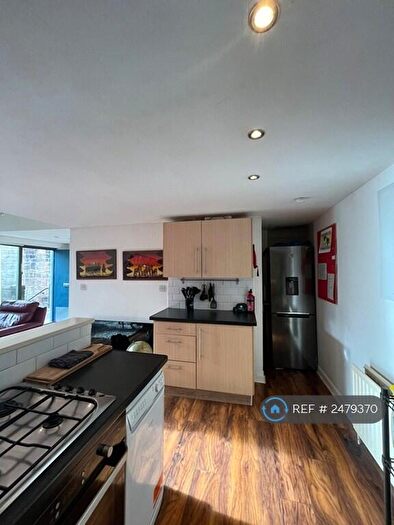 3 Bedroom Semi-Detached House To Rent In School Wynd, Paisley, PA1