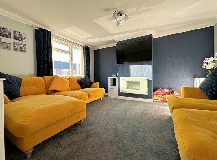 3 Bedroom Terraced House For Sale In Dryden Avenue, Poets Corner, PO6