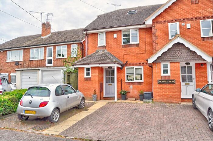 3 Bedroom Town House To Rent In Victoria Road, Marlow, Buckinghamshire, SL7