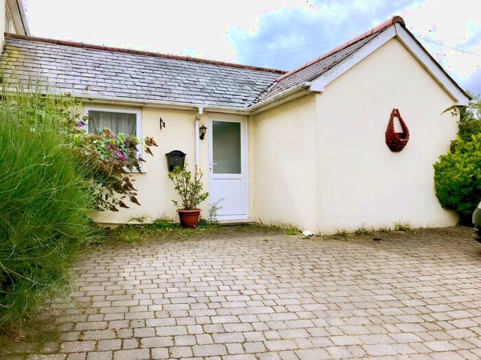 2 Bedroom Bungalow To Rent In Budleigh Salterton, EX9