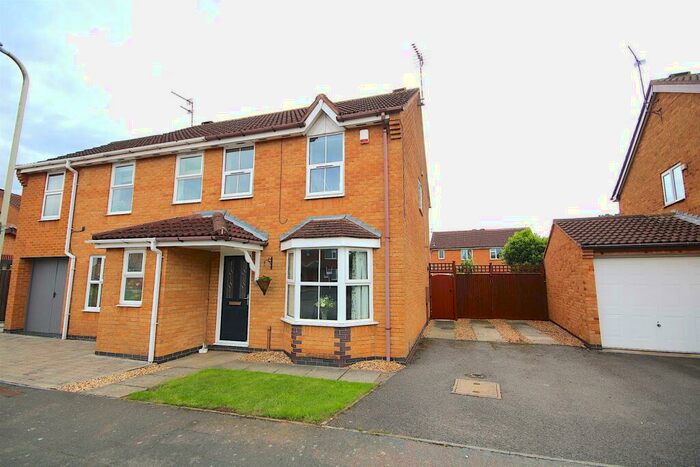 3 Bedroom Semi-Detached House To Rent In Swallow Drive, Syston, Leicester, LE7