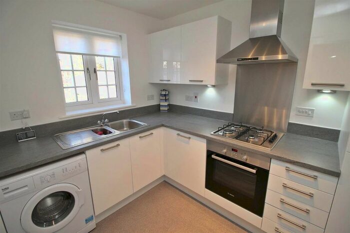 3 Bedroom End Of Terrace House To Rent In Sidings Close, Thrapston, Kettering, NN14